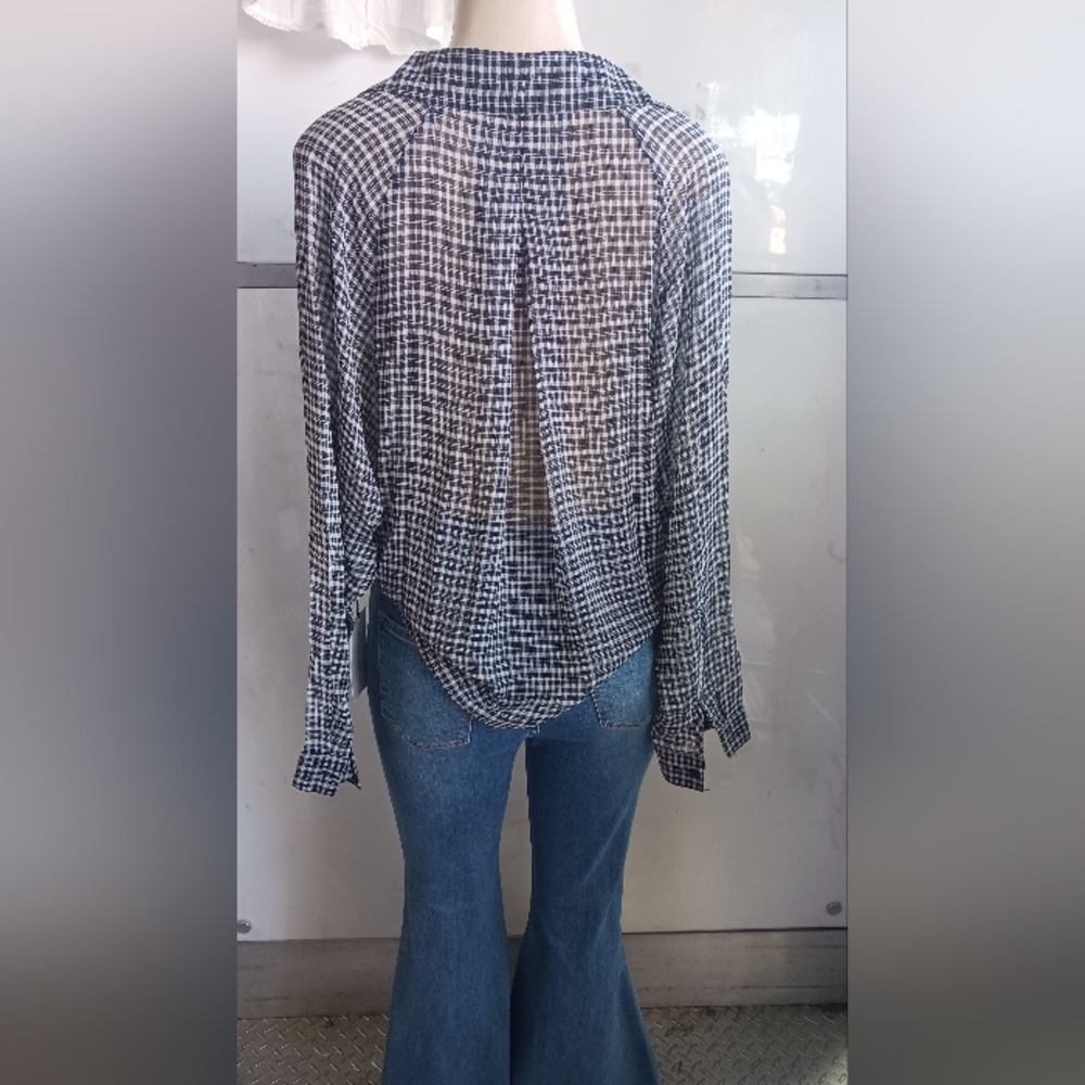 Blouse - Picture 2 of 2